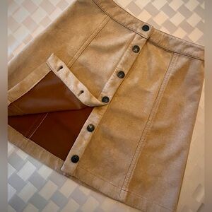 Faux Suede Lightweight Tan Button-up Skirt M
